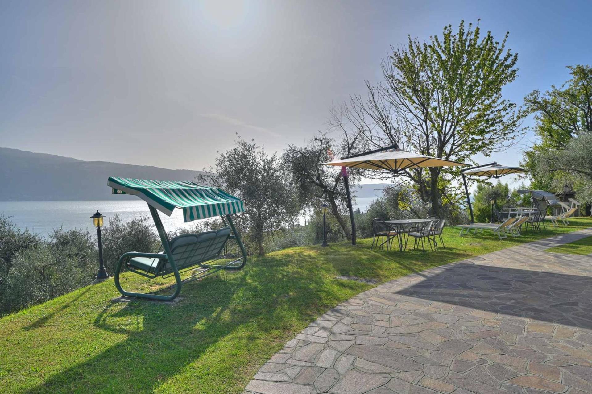 Agriturismo L'Uliveto Гарняно Екстериор снимка