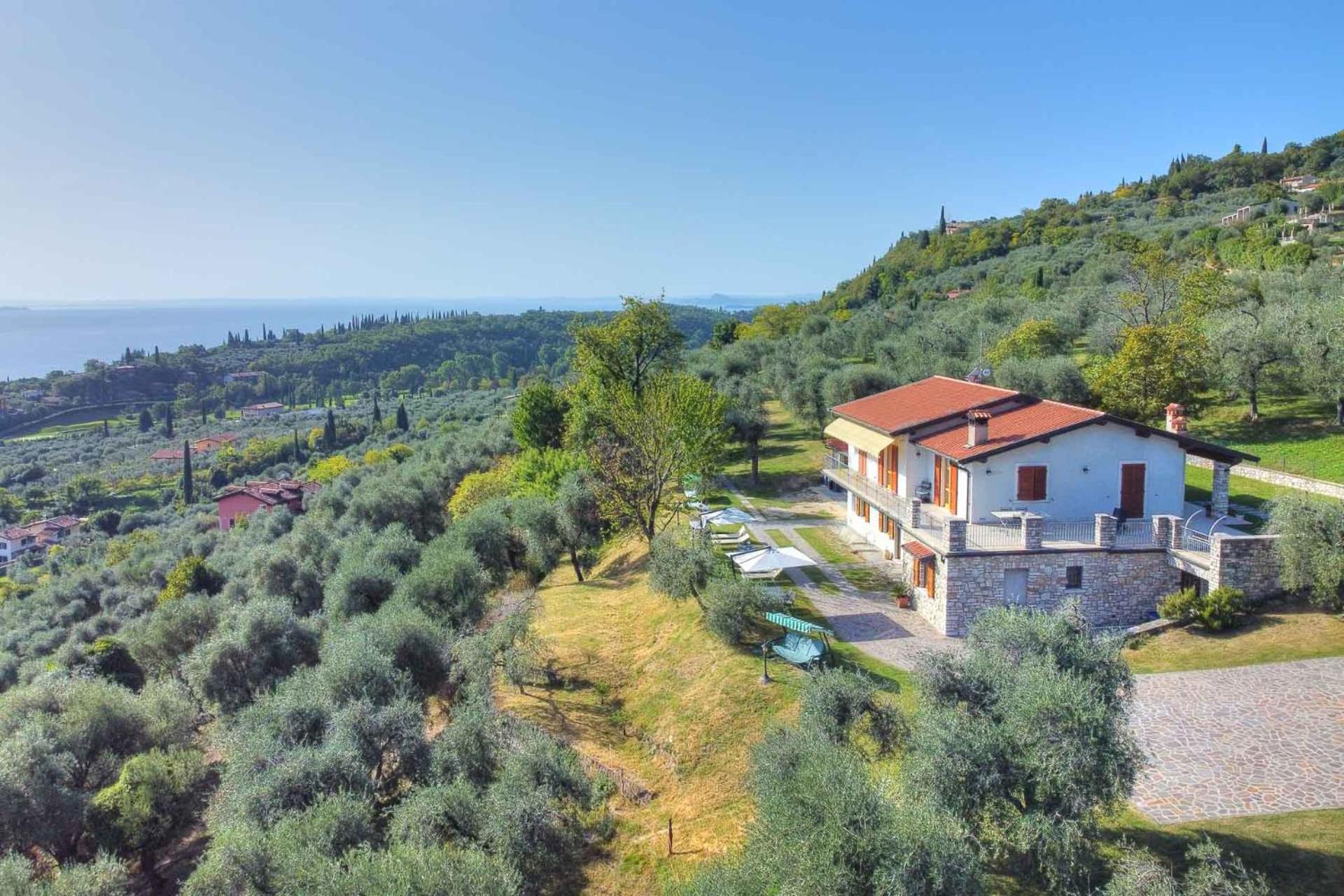Agriturismo L'Uliveto Гарняно Екстериор снимка