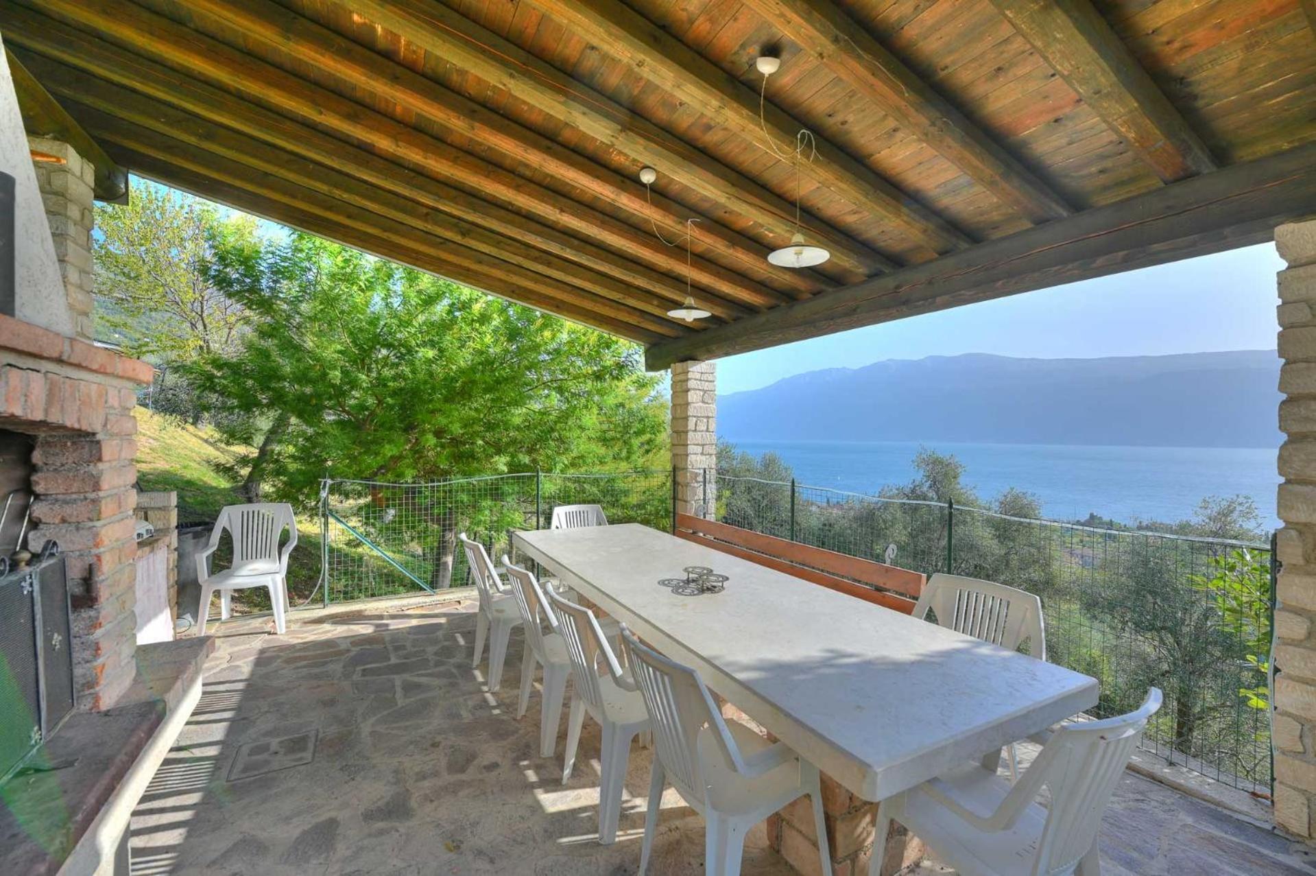 Agriturismo L'Uliveto Гарняно Екстериор снимка