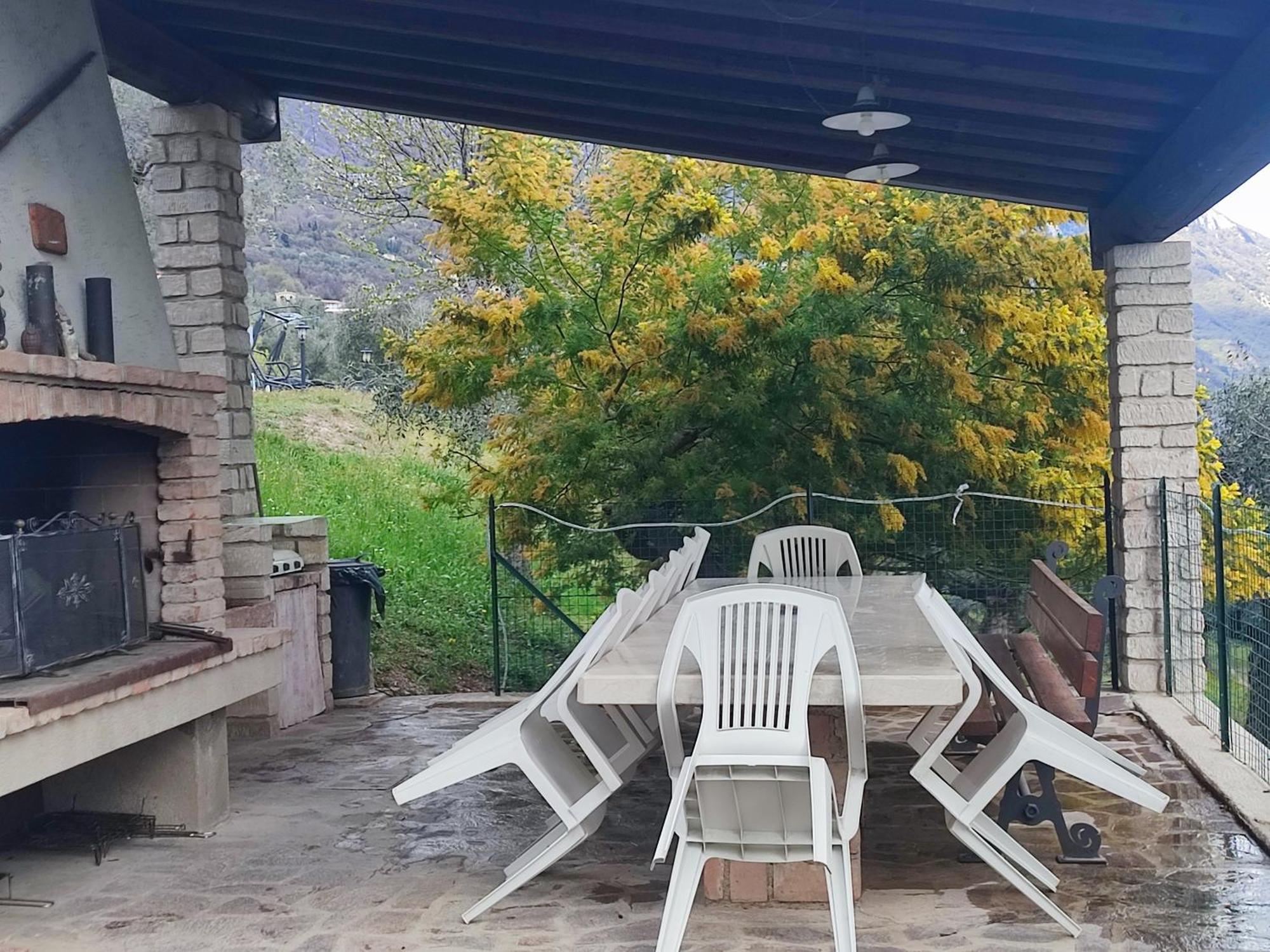 Agriturismo L'Uliveto Гарняно Екстериор снимка