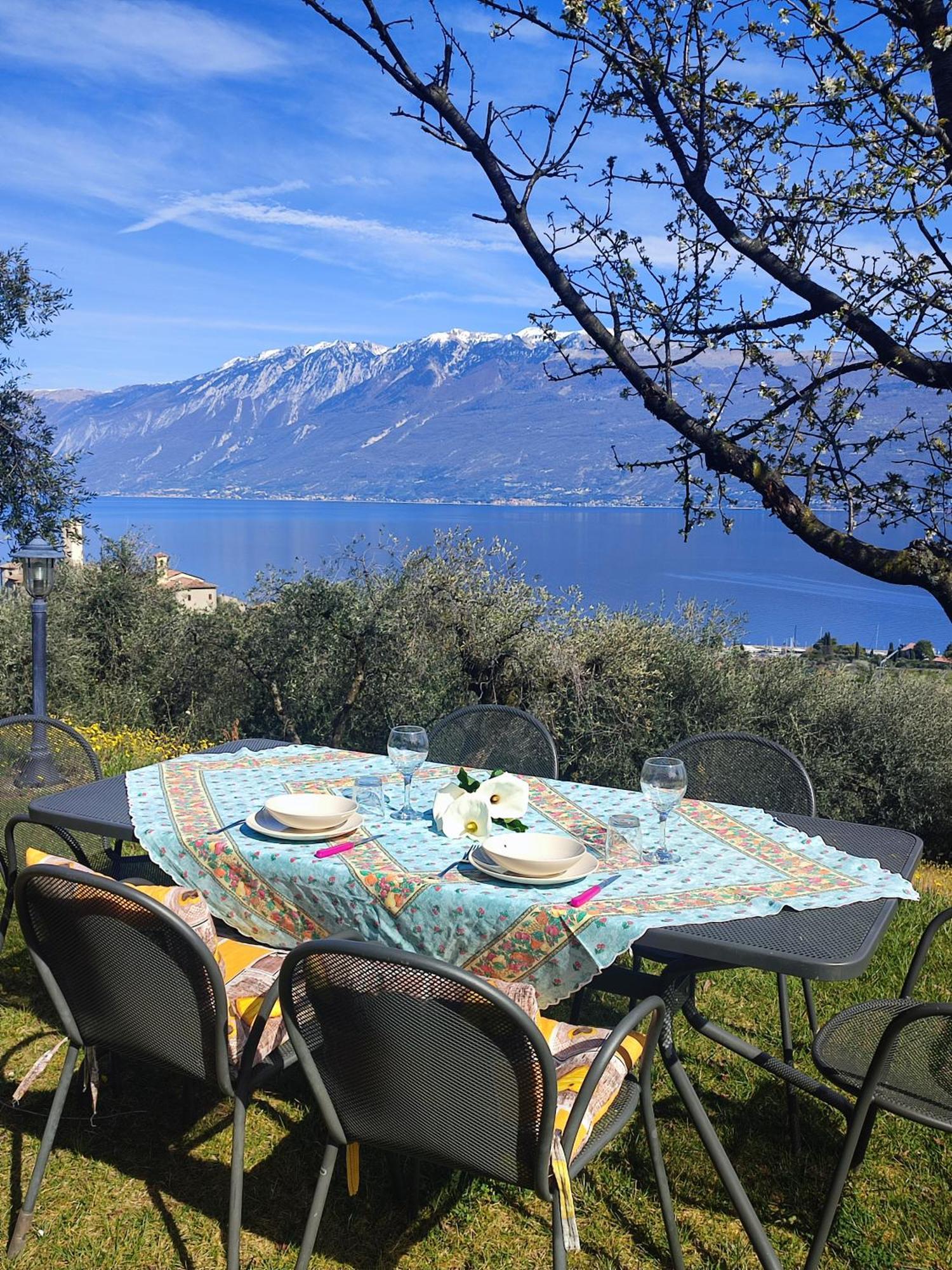 Agriturismo L'Uliveto Гарняно Екстериор снимка